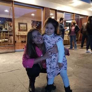 Meet your Posher, Claudia